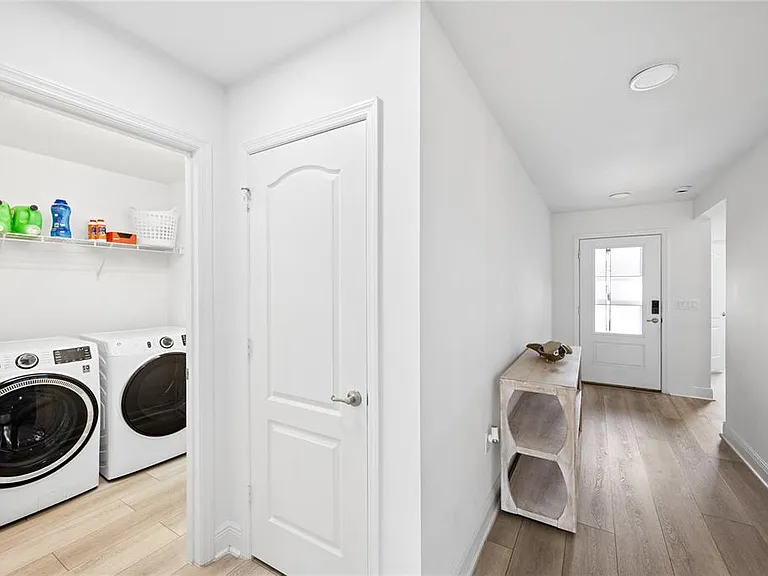 2892 Sanctuary Dr — Photo 10