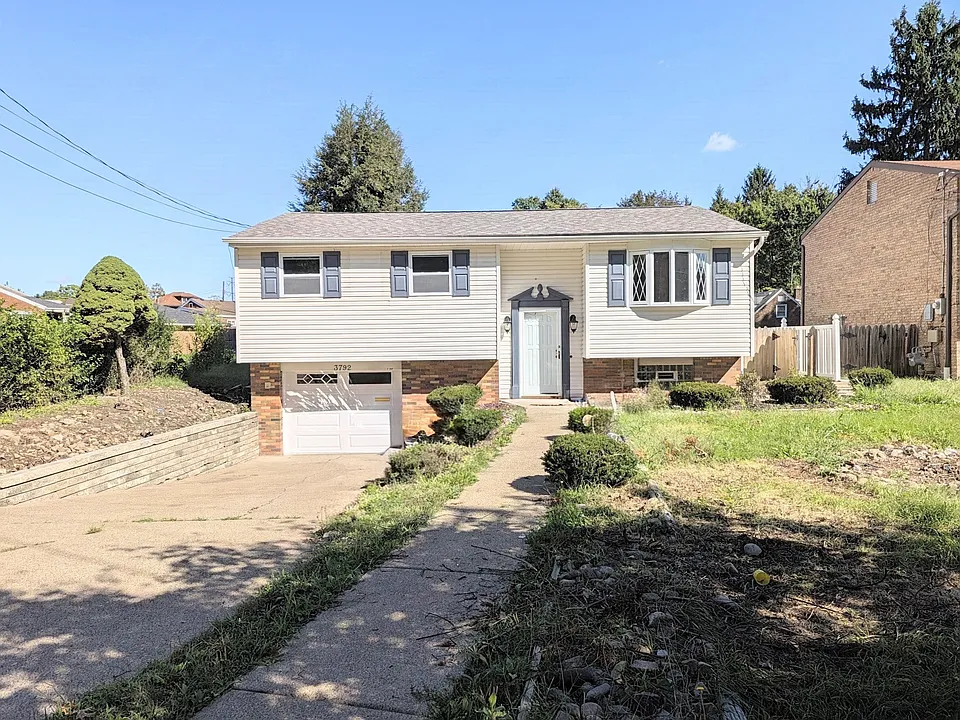 3792 Chartiers Ave