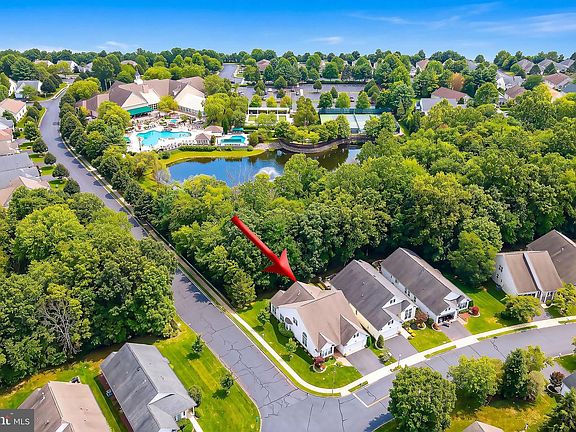 5th image of 38 Marlow Dr