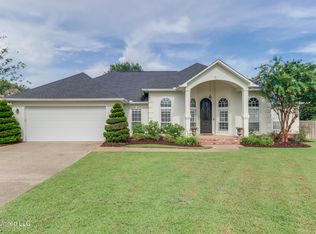 418 Carmargue Ln, Biloxi, MS 39531