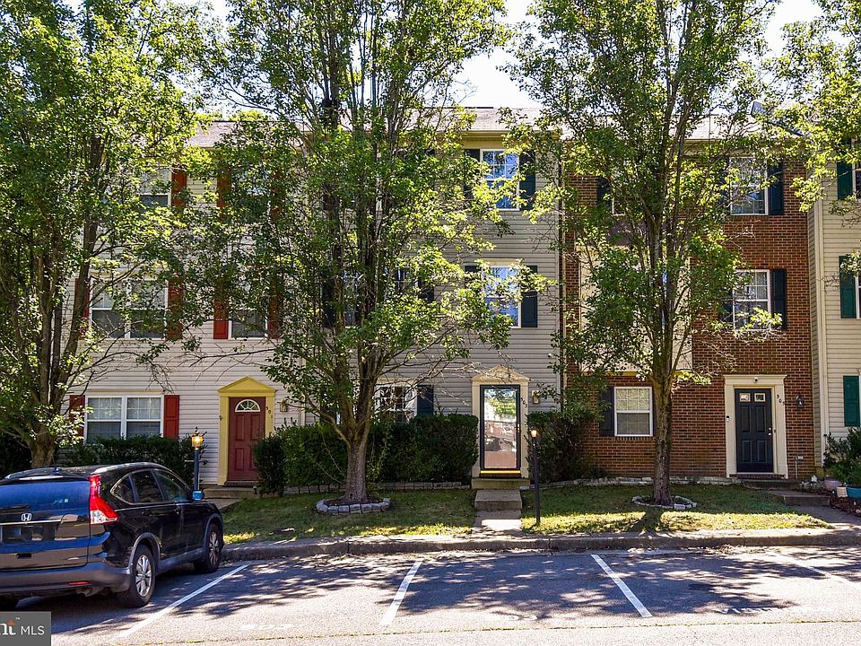 1st image of 503 Clint Ln