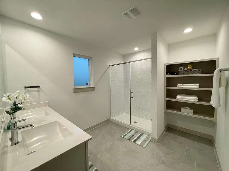 3902 Itzle Island Ct — Photo 25
