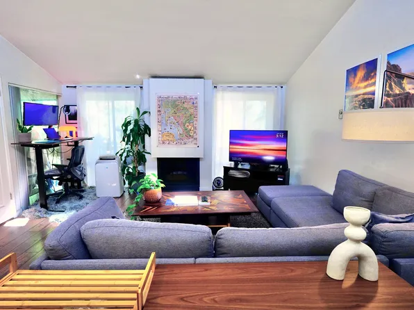 4600 Lamont St #317, San Diego, CA 92109