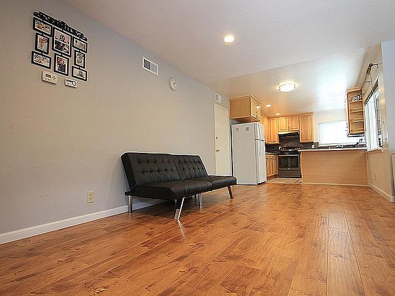 2nd image of 559 & 561 Hazel Dell Way