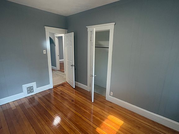 4th image of 23 Crowell St #2