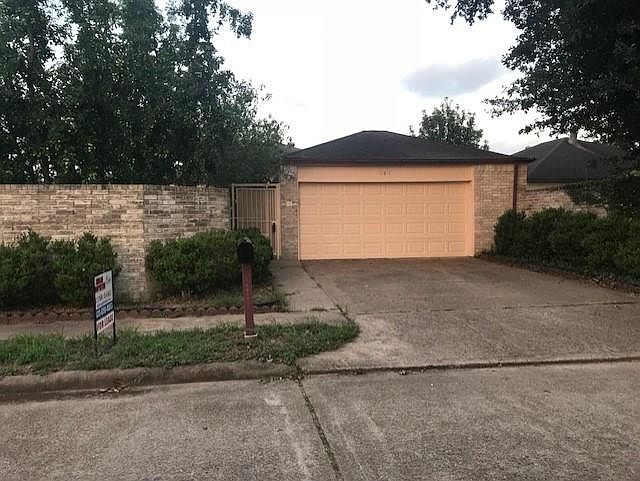 1st image of 11811 S Youngwood Ln