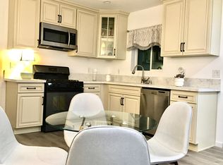11118 Woodley Ave, Granada Hills, CA 91344