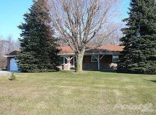 2228 Larry Ln, De Pere, WI 54115