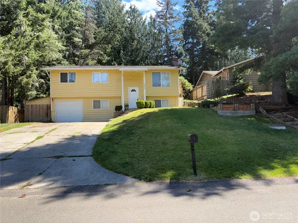 4883 Laura Lane SE, Port Orchard, WA 98367
