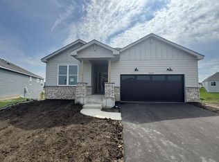 20024 Gaines Ct, Lakeville, MN 55044