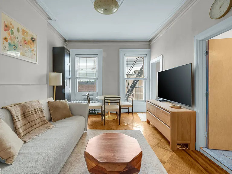612 Hudson St #3 — Photo 2