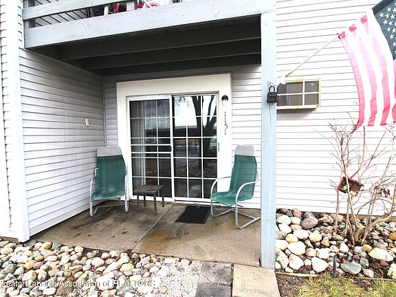 2nd image of 1151 Sunview Dr