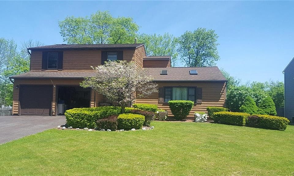 1st image of 4984 Alexis Dr