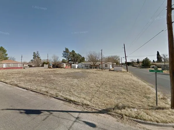 900 NE 1st Pl, Andrews, TX 79714