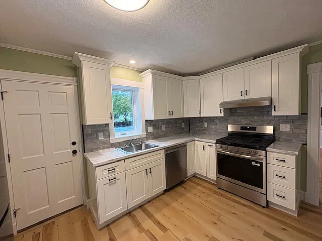 3 bed, 1586 sqft, $3,500 — Photo 3