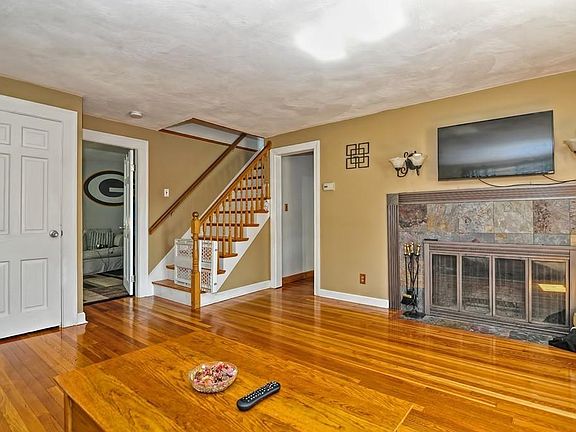 5th image of 320 Parkland Ave