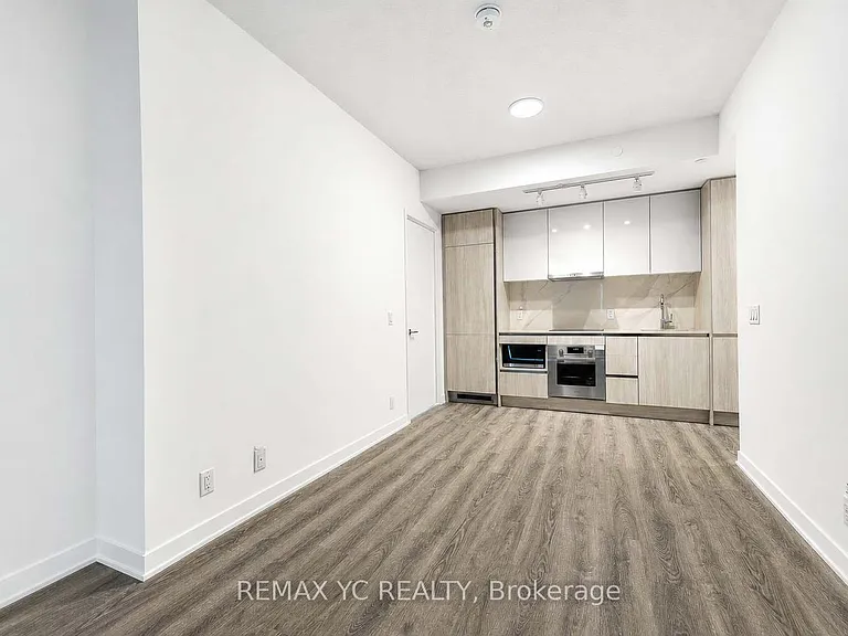 180 Front St E #2212 — Photo 12