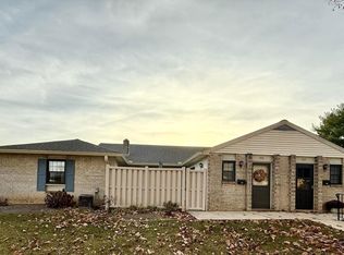 196 Valleybrook Dr, Lancaster, PA 17601