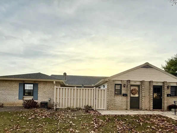 196 Valleybrook Dr, Lancaster, PA 17601