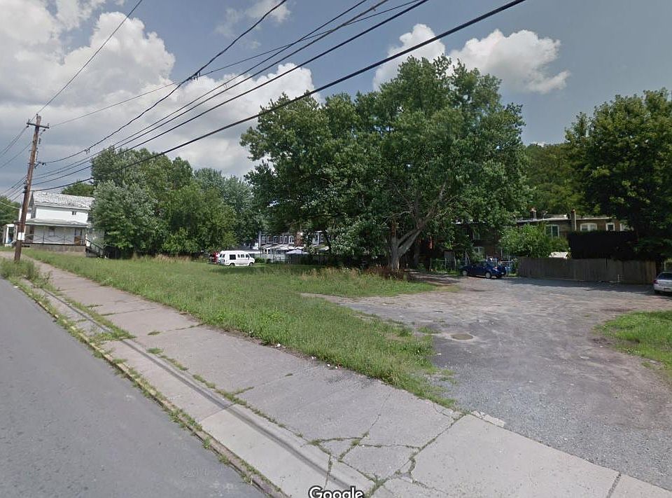 2nd image of 265 River St #287