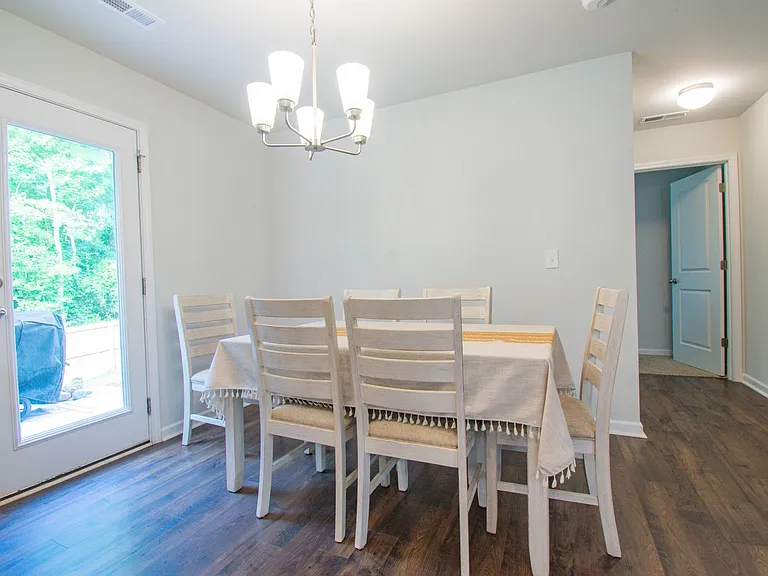 342 Ledgebrook Ln — Photo 5
