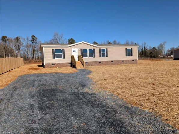 3396 Weeden St, Staley, NC 27355