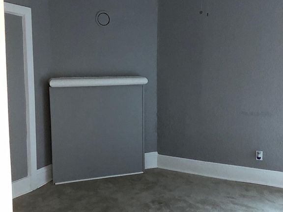 5th image of 1129 Grothe St #1