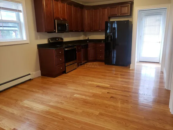 59 Hawthorne St, Somerville, MA