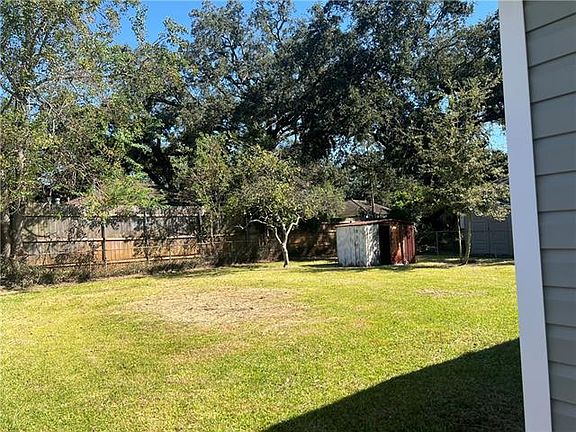 4th image of 4503 Hilton Dr