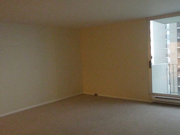 LIVING RM