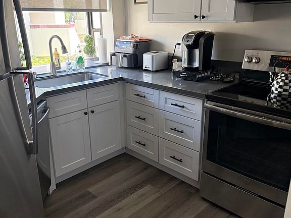 4th image of 218 Shorebird Cir