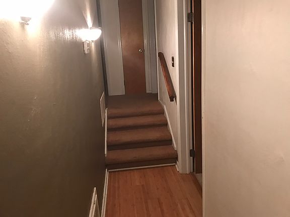 2nd image of 8 Teakwood Dr