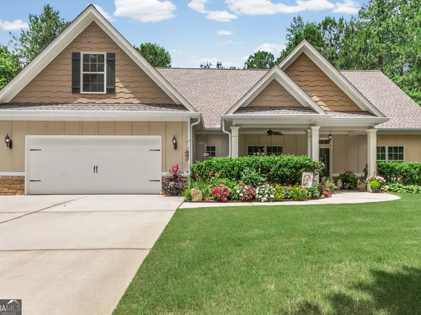 206 Cainbridge Park Dr, Newnan, GA 30263