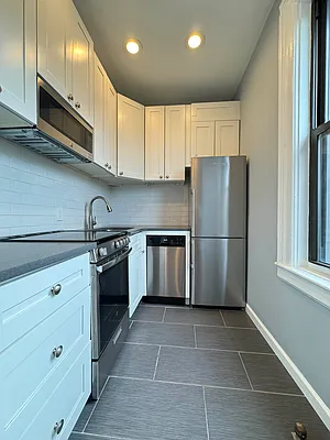 Rented by NY Space Finders Inc. | media 10