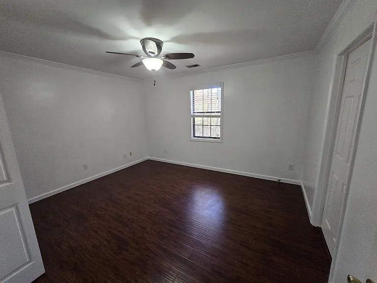 4904 West St — Photo 9