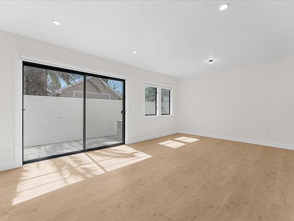 2nd image of 3379 N Eagle Rock Blvd
