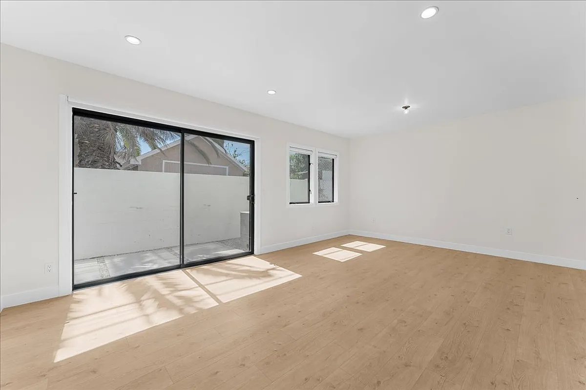 Building Photo - 3379 N Eagle Rock Blvd