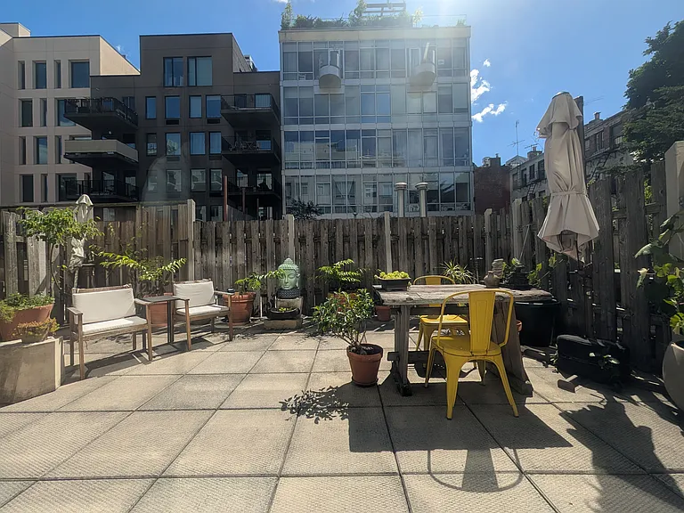 170 N 11th St #2A — Photo 4
