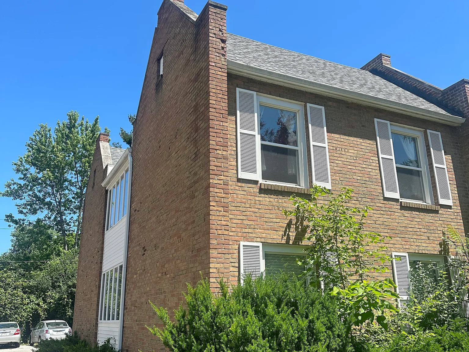 2 bed, 1.5 bath, 1300 sqft, $1,475 — Photo 2