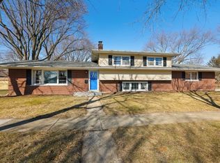 141 Tupelo Ave, Naperville, IL 60540