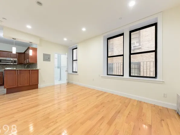 81 Wadsworth Avenue image 1 of 5