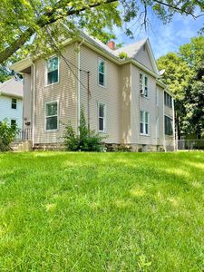 2116 E State St, Rockford, IL, 61107