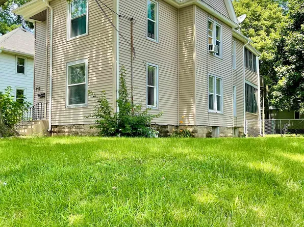 2116 E State St, Rockford, IL 61107