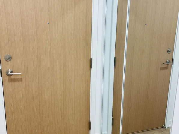 395 Square One Dr, Mississauga, ON