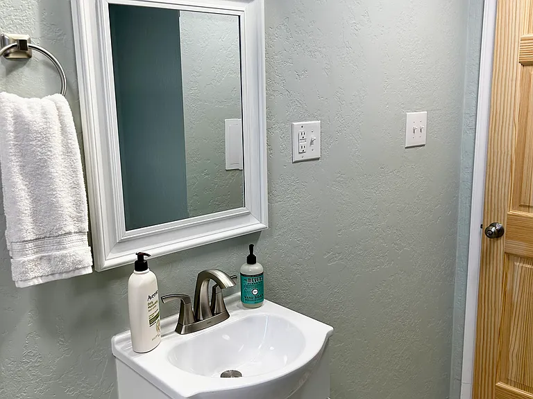 209 Holly Cir — Photo 15