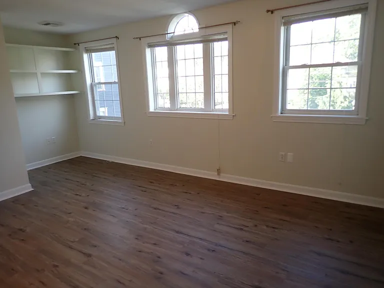 104 Crescent St #2 — Photo 6