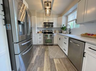 8462 S Colene Dr, Sandy, UT 84094