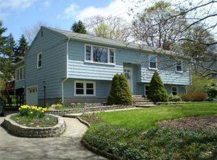 13 Harborwood Dr, Franklin, MA 02038
