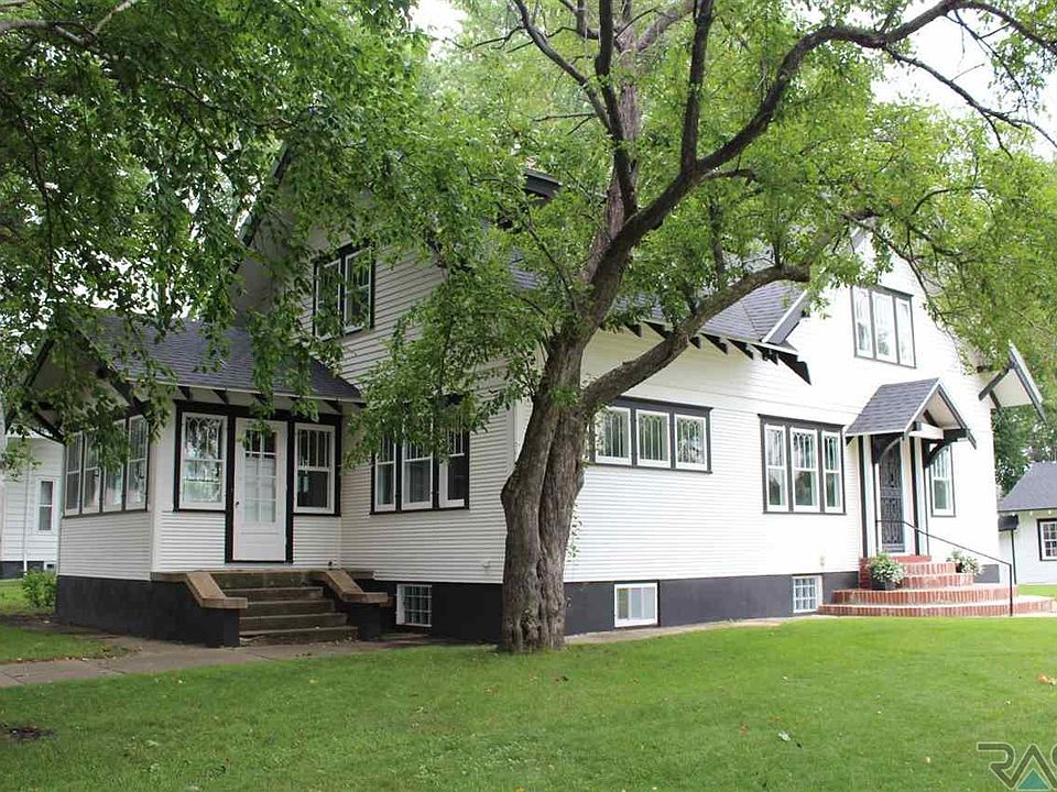 206 NE 2nd St, Colman, SD 57017 Zillow