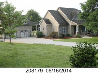 5130 Clearwater Lake Rd, Mount Holly, NC 28120